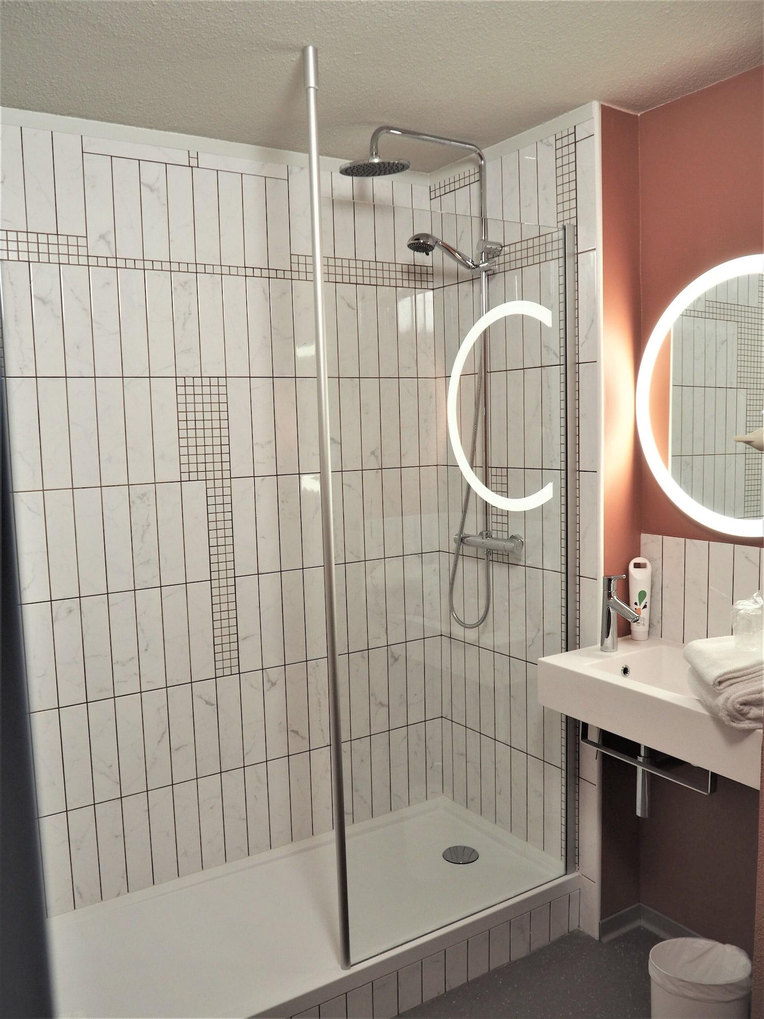 Ibis Styles Le Mans Gare Sud Hotel Eksteriør billede